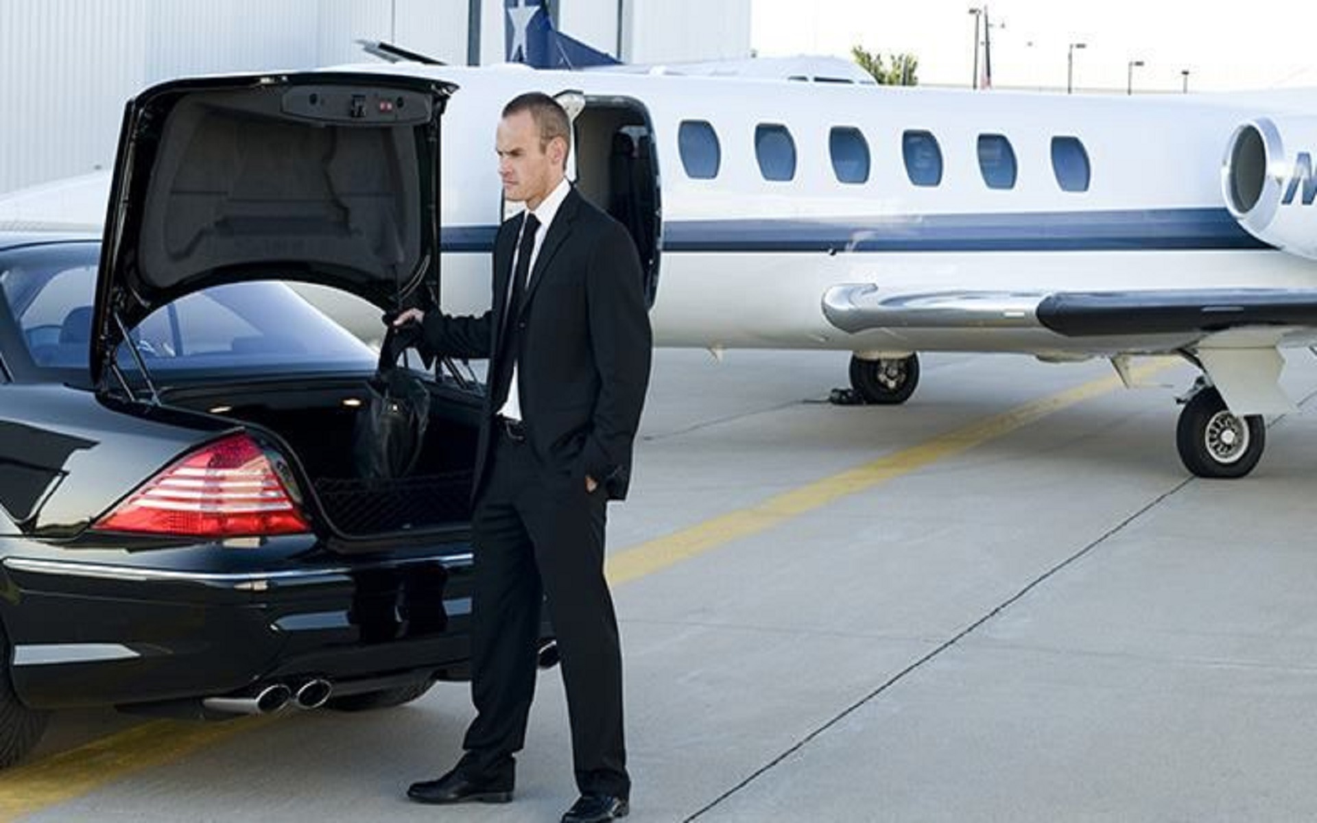 Airport transfers Seville