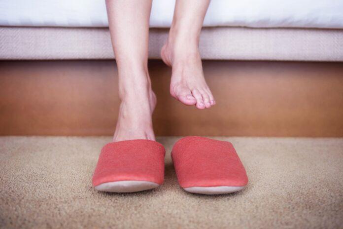 Wide Slippers For Swollen Feet